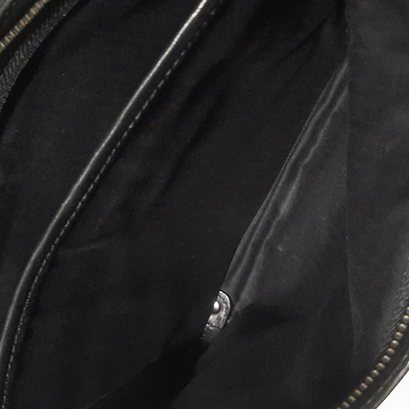 Kenneth Cole Clutch - Picture 5 of 9